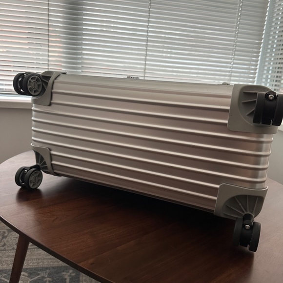 Rimowa Topas Pilot Case 37L - Picture 14 of 16